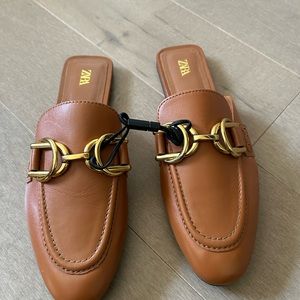 NWT ZARA | BUCKLED LEATHER MULE LOAFERS size 36